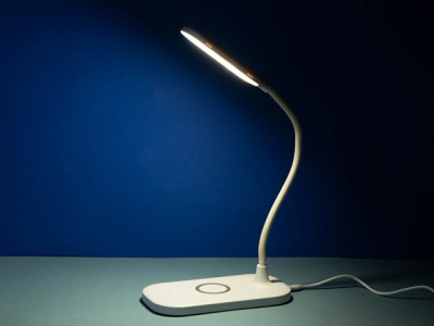 Настольный светильник с беспроводной зарядкой "Nimble"