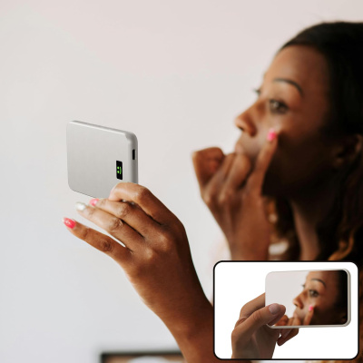 Внешний беспроводной аккумулятор Xoopar Smile с MagSafe и зеркалом