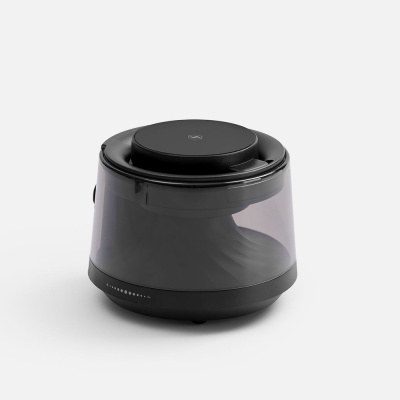 Bluetooth-колонка с подсветкой и беспроводной зарядкой Quantium