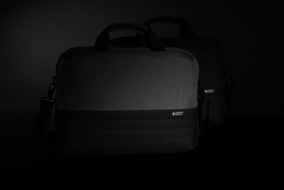 Сумка для ноутбука Swiss Peak с RFID-защитой из rPET AWARE™, 15