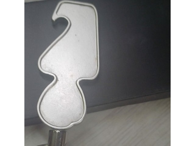 Брелок с функцией открывалки с возможностью изготовления индивидуального дизайна по заказу клиента