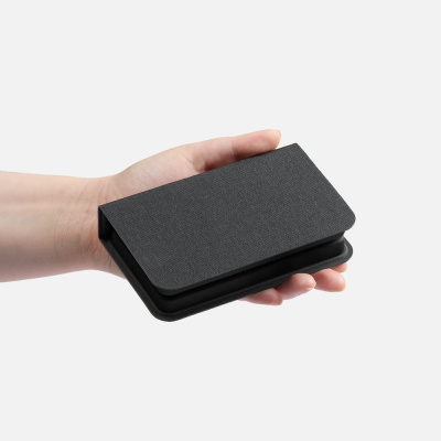 Внешний аккумулятор с беспроводной зарядкой reCover