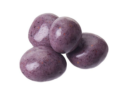 Вишня в черничной глазури