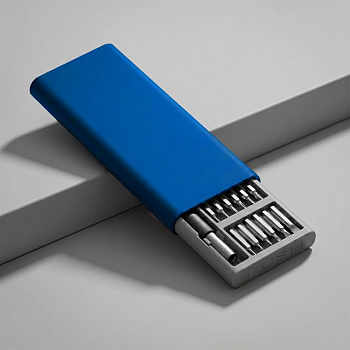 Отвертка с набором из 24 насадок "Bits"