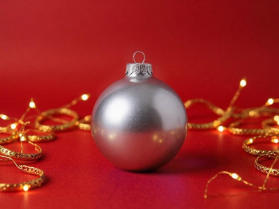 Стеклянный елочный шар "Christmas bauble", серебро, металлик