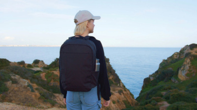 Рюкзак для ноутбука Swiss Peak Edin из rPET Aware™