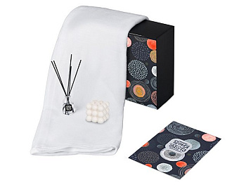 Подарочный набор с пледом, свечой и диффузором